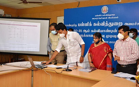 சென்னை டிபிஐ வளாகத்தில் பிளஸ் 2 தேர்வு முடிவுகளை வெளியிடும் அமைச்சர் அன்பில் மகேஷ் பொய்யாமொழி