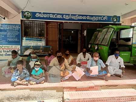 கரோனாவால் உயிரிழந்தவரின் இறப்பு சான்று கேட்டு போராட்டம்