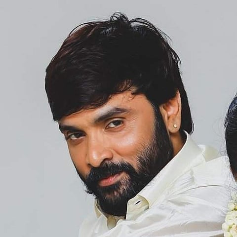 பிரபல சின்னத்திரை நடிகையுடன் பாடலாசிரியர் சினேகனுக்கு திருமணம்