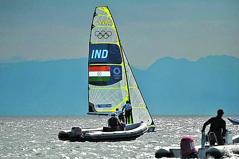 செயிலிங்: பின்தங்கிய நிலையில் இந்தியா