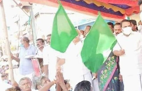 திருப்புவனத்தில் புதிய வழித்தடங்களில் அரசு நகரப் பேருந்து சேவையை தமிழக போக்குவரத்து துறை அமைச்சர் ராஜகண்ணப்பன் தொடங்கி வைத்தார்.
