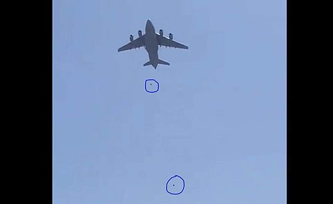 விமானத்திலிருந்து விழுந்து இறந்தவா் ஆப்கன் தேசிய கால்பந்து அணி வீரா்