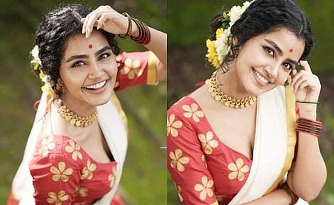 தீயாய் பரவும்  அனுபமாவின்  ஓணம் சிறப்பு புகைப்படங்கள் : டிரெண்ட் செய்யும் ரசிகர்கள்