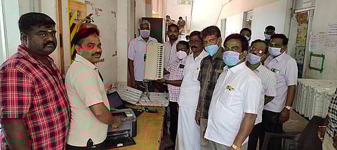 பல்லடத்தில் மின்னணு வாக்குப் பதிவு இயந்திரம் ஆய்வு