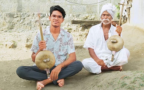 வெளிச்சம் காட்டும் இளைய தலைமுறை