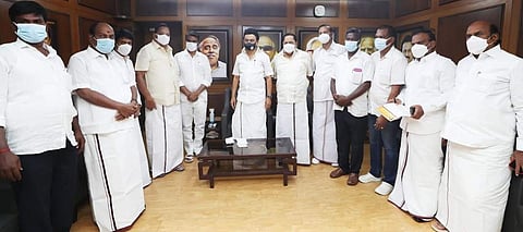 முதல்வர் ஸ்டாலின் முன்னிலையில் திமுகவில் இணைந்த மாற்றுக்கட்சியினர் 