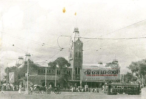 சென்னை சென்ட்ரல் ரயில் நிலையம்.