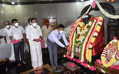 திருமுருக கிருபானந்த வாரியார் சிலைக்கு அரசு மரியாதை