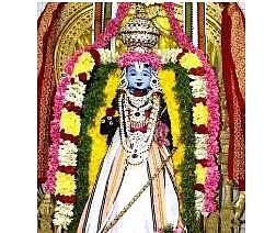 சங்ககிரியை அடுத்த  நாட்டாம்பாளையத்தில் உள்ள அருள்மிகு அங்காளபரமேஸ்வரி அம்மன் கோயில் வளாகத்தில் உள்ள ஸ்ரீ கண்ணபிரானுக்கு கோகுலாஷ்டமியையொட்டி  திங்கள்கிழமை செய்யப்பட்டிருந்த சிறப்பு அலங்காரம்.
