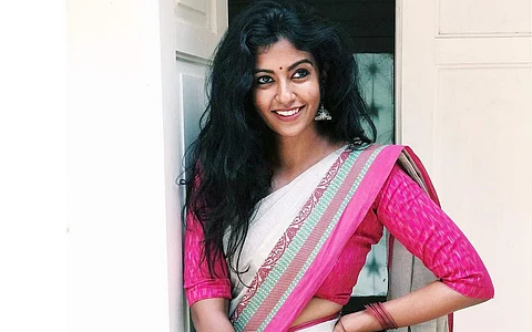 2019ஆம் ஆண்டில் சின்னத்திரையில் பாரதி கண்ணம்மா என்ற தொலைக்காட்சி சீரியலில் நடித்து அறிமுகமானார்.
