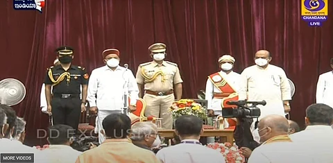 கர்நாடக புதிய அமைச்சரவை பதவியேற்பு