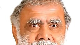 தோ்தலுக்காக மடிக்கணினி திட்டத்தை செயல்படுத்தவில்லை: அமைச்சா் இ. பெரியசாமி