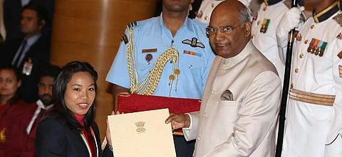 2018-ல் மீராபாய் சானு, கேல் ரத்னா விருது வென்றபோது...
