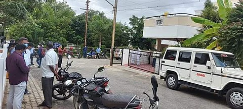 ஓசூர் அருகே ஒரே குடும்பத்தைச் சேர்ந்த 4 பேர் மர்ம சாவு