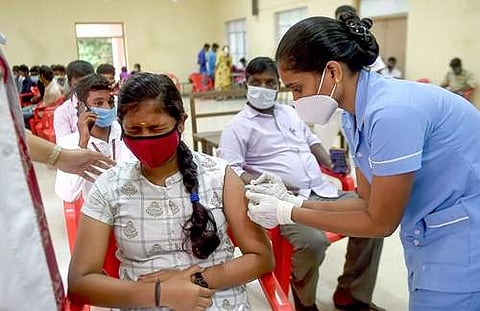இந்தியாவில் இரண்டாவது முறையாக ஒரே நாளில் ஒரு கோடி தடுப்பூசிகள்