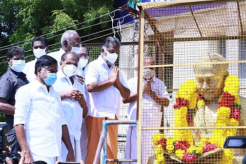பெரியகுளத்தில் அண்ணா பிறந்த நாள் விழா