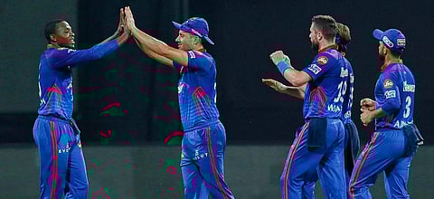 தில்லி அணி வீரர்கள்