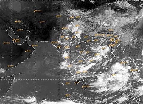 திருவள்ளூர் உள்பட 8 மாவட்டங்களில் கனமழை நீடிக்கும்