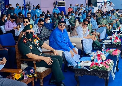 நாட்டின் 19 இடங்களில் போர்விமானங்கள் அவசரகால தரையிறங்கும் வசதி: மத்திய அமைச்சர் நிதின் கட்கரி