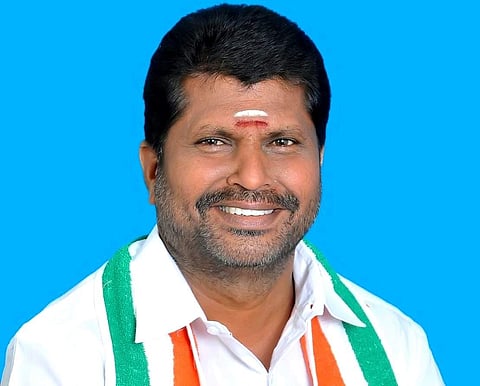 சேலம் மேற்கு மாவட்ட காங்கிரஸ் கமிட்டி  தலைவர் சி.எஸ்.ஜெயக்குமார்