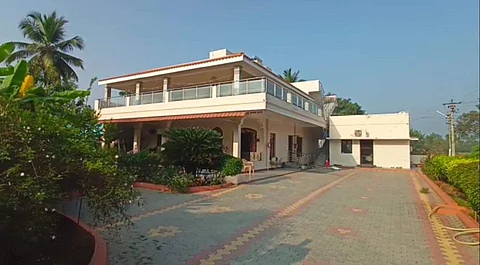 முன்னாள் அமைச்சர் கே.பி.அன்பழகனின் வீடு