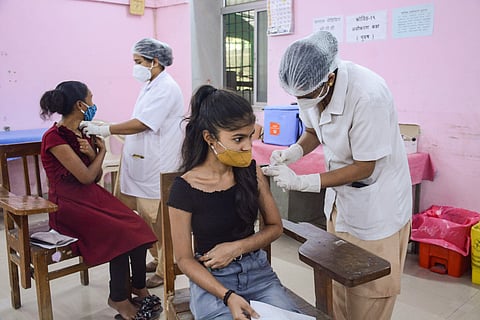 நாட்டில் புதிதாக 3.33 லட்சம் பேருக்கு கரோனா