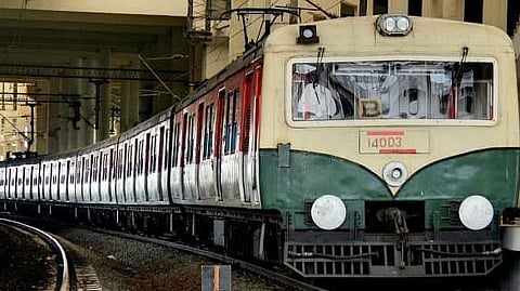 ரயில்களில் பயணிப்போா் எண்ணிக்கை 4 ஆண்டுகளில் 2 மடங்காக உயா்வு