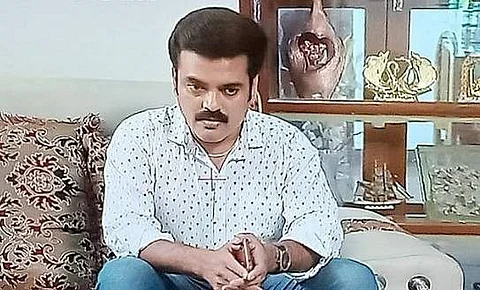 தெய்வ மகளுக்கு பிறகு மீண்டும் புதிய சன் டிவி தொடரில் களமிறங்கும் நடிகர்