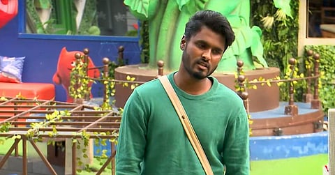 பிக் பாஸிலிருந்து பணப் பெட்டியுடன் வெளியேறுகிறாரா அமீர்?