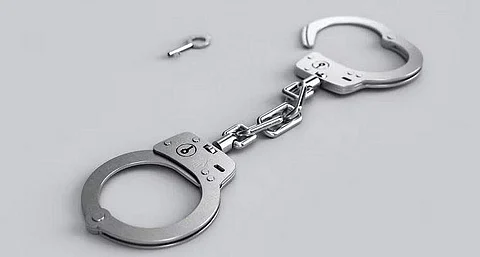 மானியத் தொகை பெற வந்த விவசாயியிடம் லஞ்சம் கேட்ட அதிகாரி கைது