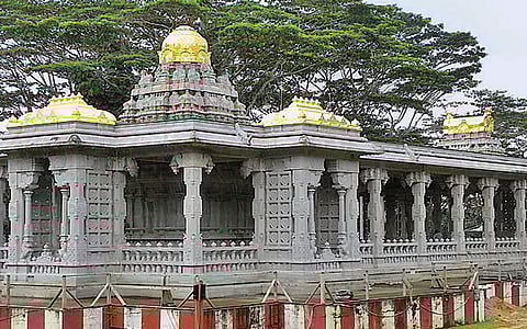 ஹவாய் தீவில் தமிழக சிற்பிகளுக்கு சிலை!