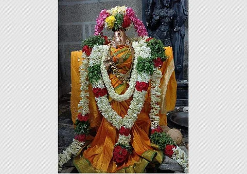 தென்காசி காசி விசுவநாத சுவாமி திருக்கல்யாணத் திருவிழா கொடியேற்றத்துடன் தொடங்கியது!
