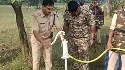 குழாயில் தண்ணீருக்கு பதில் மதுபானம்!