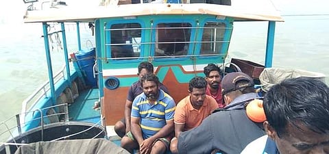 எல்லை தாண்டியதாக இலங்கை மீனவர்கள் 5 பேர் கைது!