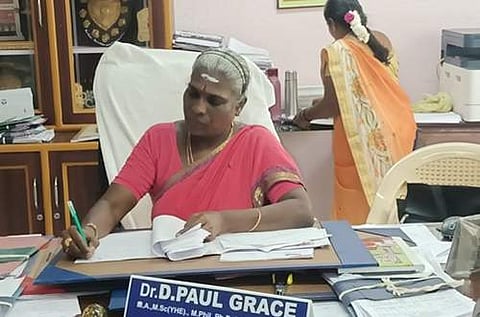 அம்பேத்கர் புகைப்படத்தை அகற்றிய விவகாரம்: கல்லூரி முதல்வர் பணியிடை நீக்கம்