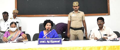 எம்எல்ஏக்களின் கோரிக்கைகள்: ஆட்சியா் ஆலோசனை