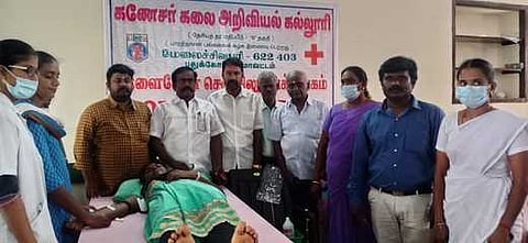 கல்லூரியில் ரத்த தான முகாம்