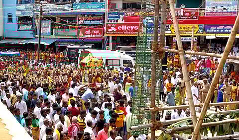 தேவா் குருபூஜை: முதுகுளத்தூரில் பால் குடம் ஊா்வலம்