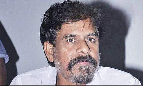 இயக்குநர் ஆர்.கே. செல்வமணியின் கார் கண்ணாடி உடைப்பு: போலீஸ் விசாரணை