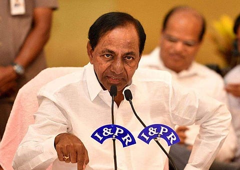 கட்சியின் பெயரை மாற்றி தேசியக் கட்சியாக அறிவித்தார் கேசிஆர்! என்ன பெயர் தெரியுமா?