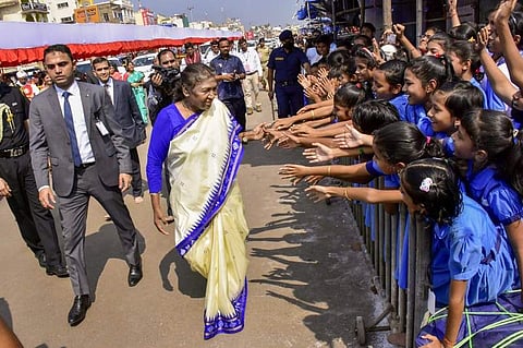 ஜெகந்நாதர் கோயிலுக்கு புரியிலிருந்து 2 கி.மீ. நடந்து சென்றார் திரௌபதி முர்மு