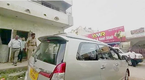 கோவையில் சோதனையில் ஈடுபட்ட என்ஐஏ அதிகாரிகள்