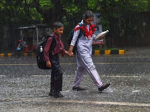கனமழை எச்சரிக்கை: திருவள்ளூர் மாவட்ட பள்ளி, கல்லூரிகளுக்கு நாளை விடுமுறை!