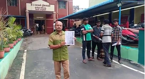 தனது மைத்துனர் மீது காவல் நிலையத்தில் புகார் அளித்த வெள்ளி தொழில் உரிமையாளர் பன்னீர்செல்வம்.