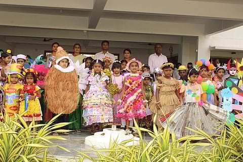 கம்பைநல்லூா் ஸ்ரீராம் மெட்ரிக். மேல்நிலைப் பள்ளியில் திங்கள்கிழமை நடைபெற்ற குழந்தைகள் தின விழா.