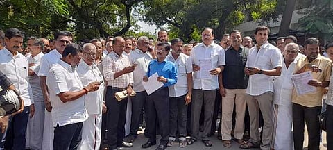 ஈரோட்டில் சரக்குப் போக்குவரத்து நிறுவனங்கள் காலவரையற்ற வேலை நிறுத்தம்