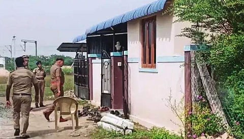 காா் வெடிப்பு வழக்கு: சென்னை, திருச்சியில் போலீஸாா் சோதனை