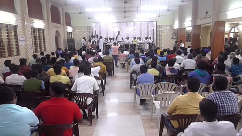 எருதுவிடும் விளையாட்டு பாதுகாப்புச் சங்க ஆலோசனை கூட்டம்: நூற்றுக்கணக்கானோர் பங்கேற்பு