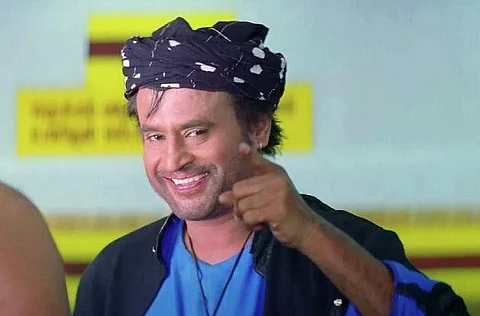 வெளியானது ‘பாபா’: கொட்டும் மழையிலும் ரசிகர்கள் கொண்டாட்டம்!