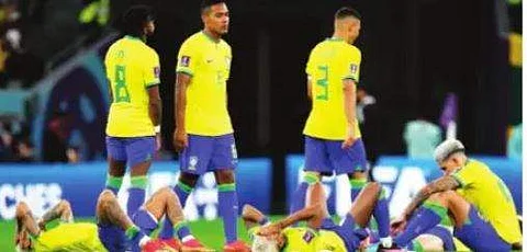 அதிா்ச்சியில் பிரேஸில்; அரையிறுதியில் குரோஷியா